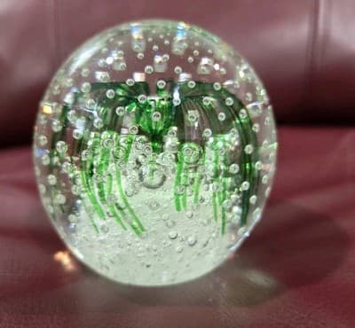 MURANO STYLE GLASS EGG PAPERWEIGHT GREEN BUBBLY Vintage 3.5” - Thumbnail 7