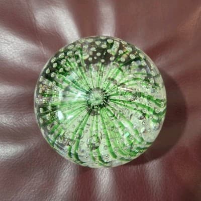 MURANO STYLE GLASS EGG PAPERWEIGHT GREEN BUBBLY Vintage 3.5” - Thumbnail 2
