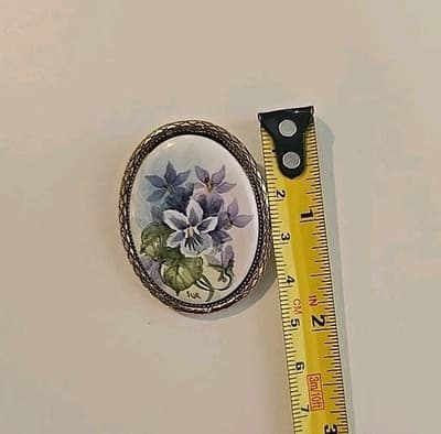 Vintage Napier Ceramic Pendant / Brooch Gold-Tone Purple Flowers Signed "Sue" - Thumbnail 5