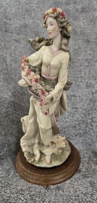 VTG AURO BELCARI FIGURINE TALL 1920'S WOMAN WITH ROSE AND CROWN MADE IN ITALY - Thumbnail 2