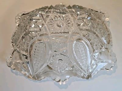 1905 EAPG Indiana Glass Fruit Bowl Paneled Diamonds Daisy and Finecut #123 10" - Thumbnail 5