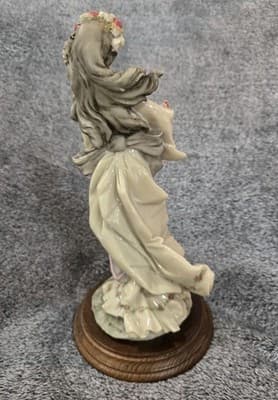 VTG AURO BELCARI FIGURINE TALL 1920'S WOMAN WITH ROSE AND CROWN MADE IN ITALY - Thumbnail 4