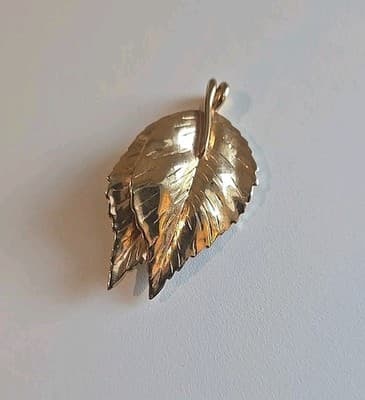 Vintage Sarah Coventry Large Gold Tone Double Leaf Brooch Pendant Signed