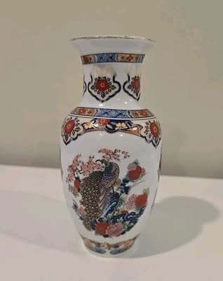 Exquisite Kutani Japanese Porcelain Vase with Peacock 6"