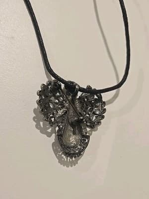 VINTAGE BRONZE TONE ANGEL RHINESTONE Brooch And Necklace in 1 - Thumbnail 4