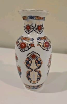 Exquisite Kutani Japanese Porcelain Vase with Peacock 6" - Thumbnail 9