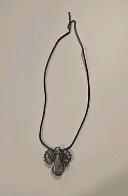 VINTAGE BRONZE TONE ANGEL RHINESTONE Brooch And Necklace in 1 - Thumbnail 2