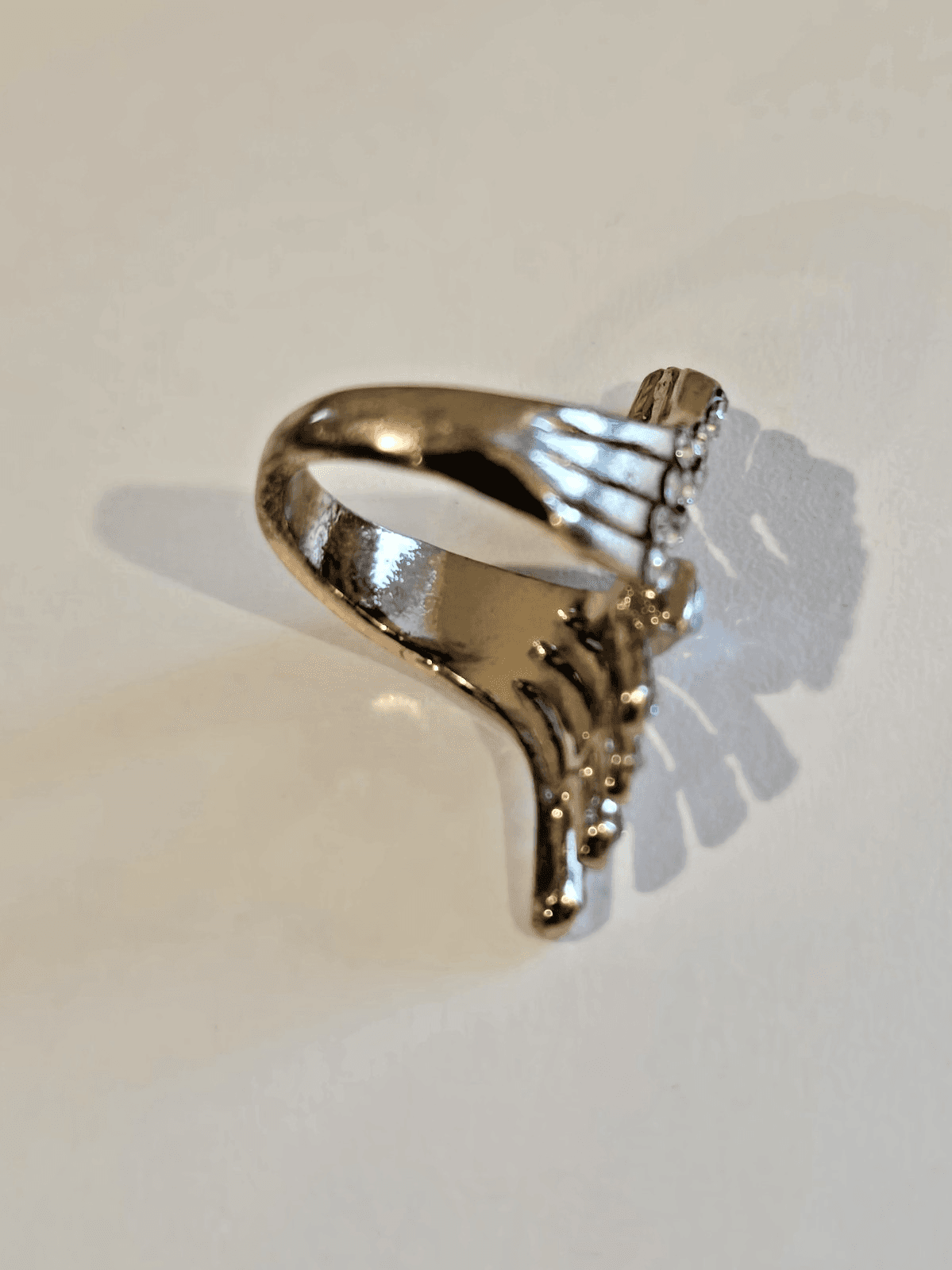 Vintage Gold Metal Statement Fashion Ring Wave Wing Sz 5.5 Rhinestones - Thumbnail 7