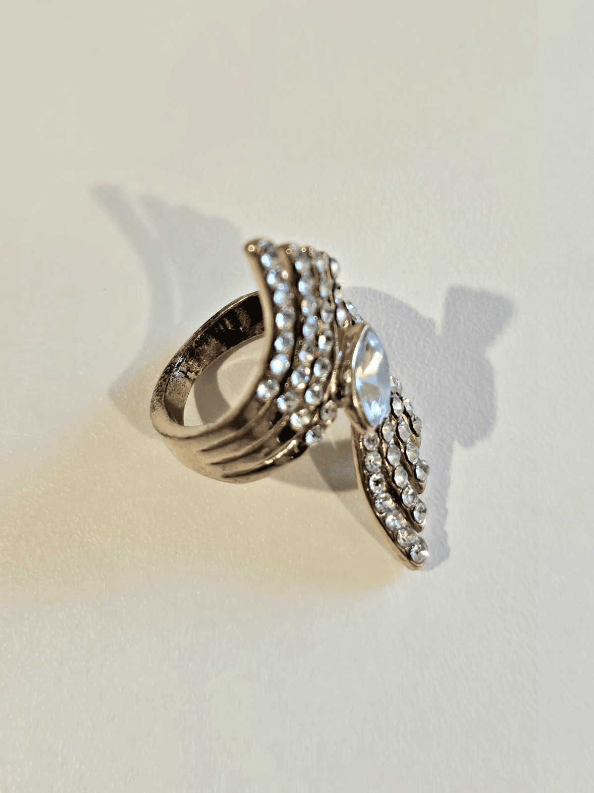 Vintage Gold Metal Statement Fashion Ring Wave Wing Sz 5.5 Rhinestones - Thumbnail 8