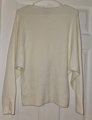 Express Sweater Ivory Cream Fuzzy Batwing Pullover Sweater Size M - Thumbnail 5