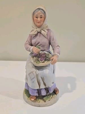 Homco Home Interiors Vintage Old Farm Woman Figurine Seated Holding Grapes 1433