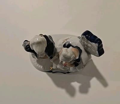 Blue & White Vintage Porcelain Colonial Figurines - Thumbnail 9