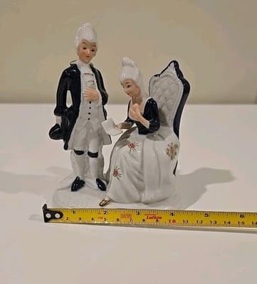 Blue & White Vintage Porcelain Colonial Figurines - Thumbnail 3