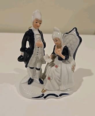 Blue & White Vintage Porcelain Colonial Figurines - Thumbnail 4