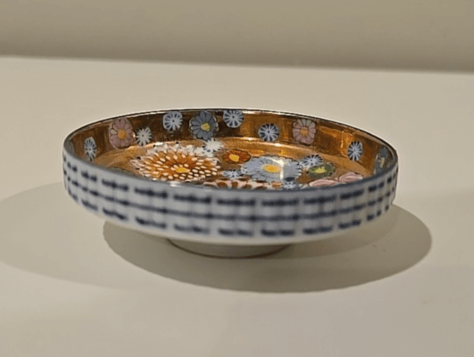 Antique Miniature Japanese Gold Gilt Accented Hand Painted Bowl Dish - Thumbnail 5