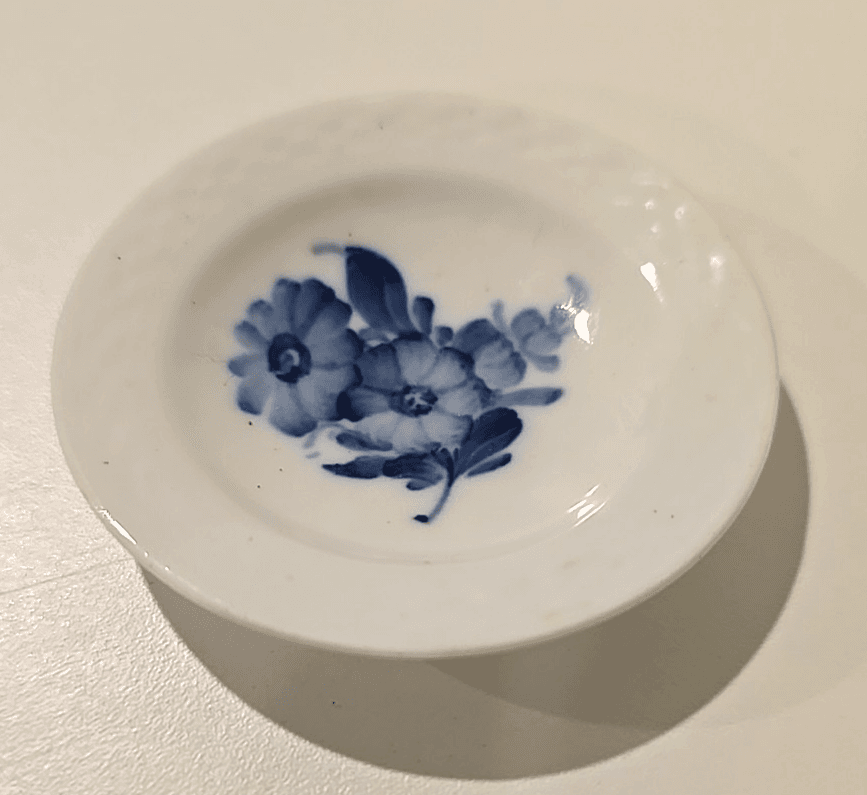 Royal Copenhagen Blue Flowers Braided Miniature Teacup Saucer 3" (8167) - Thumbnail 2