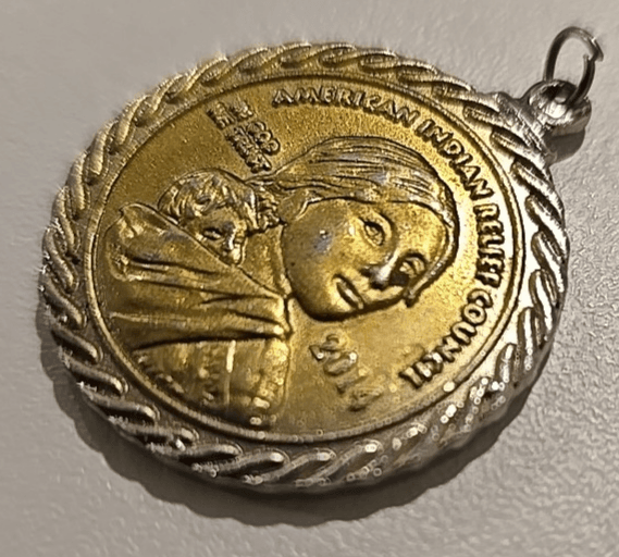 AMERICAN INDIAN RELIEF COUNCIL ~ 2014 SACAJAWEA COIN ~ 19" NECKLACE PENDANT - Thumbnail 2