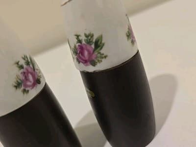 VTG Salt & Pepper Shakers by NEVCO Ceramic Top w/ Wood Base Rose Motif - Thumbnail 4