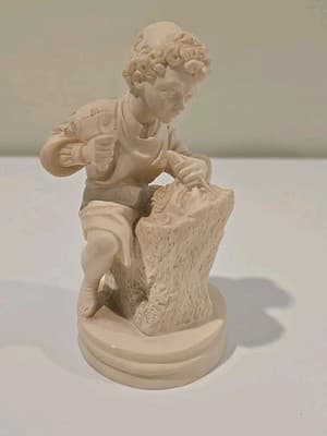 Young Michelangelo 5.75” Sculptor with Chisel Resin Sculpture Statue Made Italy - Thumbnail 2