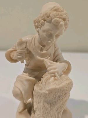 Young Michelangelo 5.75” Sculptor with Chisel Resin Sculpture Statue Made Italy - Thumbnail 3