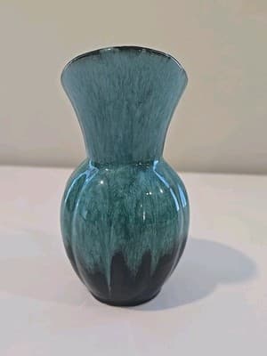 Vintage Canuck Pottery Stoneware Creamer Green Evangeline Ware 908 - Thumbnail 5