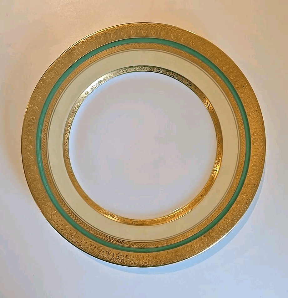 Antique Bavarian Plate – Green & Gold H&C Selb Heinrich & Co. # 6804 Signed - Thumbnail 2