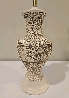 Mid Century Chalkware Plaster Carved Asian Style Lamp Rare 1950s - 29" Tall - Thumbnail 2