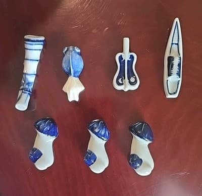 7 VTG Cobalt Blue White Porcelain Chopsticks Rests Hashioki Japan Maker Stamped - Thumbnail 2