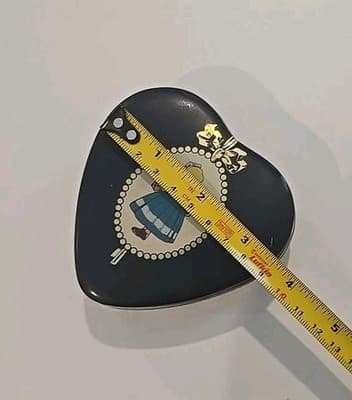 RARE Vintage Irma Girl Danish Heart Shaped Tin Canister - Thumbnail 10