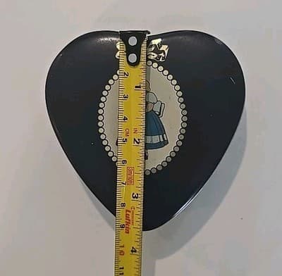RARE Vintage Irma Girl Danish Heart Shaped Tin Canister - Thumbnail 9