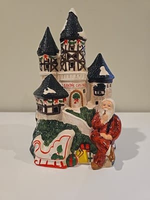 Vintage 1987 Santa’s Castle By Brinn's, Lighted Christmas Village Collection