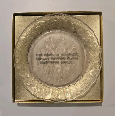 Imperial Ten Pipers Piping Frosted Glass Plate 12 Days Of Christmas 1979 - Thumbnail 5