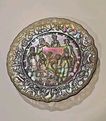 Imperial Glass Twelve Days of Christmas Plate No 8 Nut Brown Eight Maids Milking - Thumbnail 3