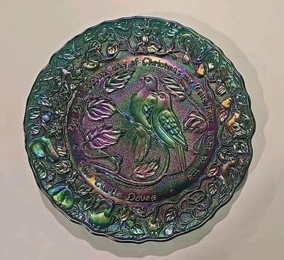 Imperial Glass Two Turtle Doves, 1971 Christmas Dark Green Plate 8 3/4" - Thumbnail 3