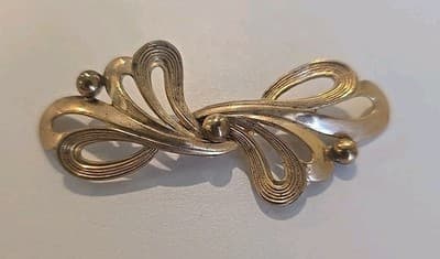 Vintage Bow Pin Brooch Gold Tone Ribbon VTG Statement Womens Art Nouveau