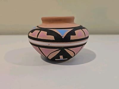 Native American Laguna Fine Line Hand Painted Pottery - Thumbnail 5
