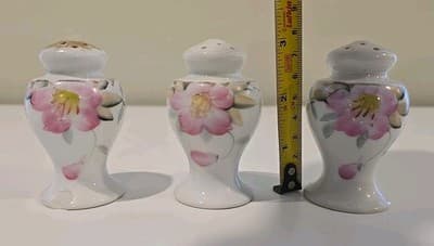Azalea Salt Pepper Shaker Made in Japan Set of 3 - Thumbnail 7