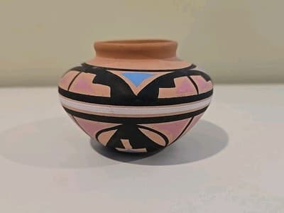 Native American Laguna Fine Line Hand Painted Pottery - Thumbnail 4