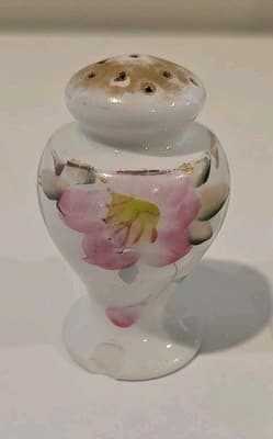 Azalea Salt Pepper Shaker Made in Japan Set of 3 - Thumbnail 5