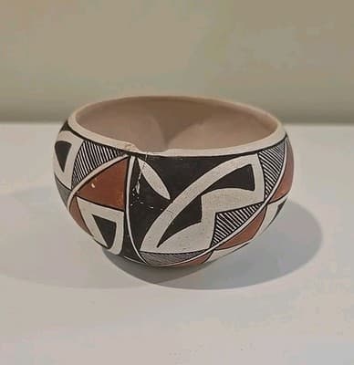 Vintage Signed Evelyn Cheromiah Pottery Old Laguno Pueblo Bowl Vase - Thumbnail 3
