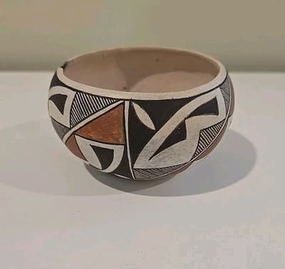 Vintage Signed Evelyn Cheromiah Pottery Old Laguno Pueblo Bowl Vase - Thumbnail 4