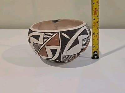 Vintage Signed Evelyn Cheromiah Pottery Old Laguno Pueblo Bowl Vase - Thumbnail 6