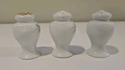 Azalea Salt Pepper Shaker Made in Japan Set of 3 - Thumbnail 6