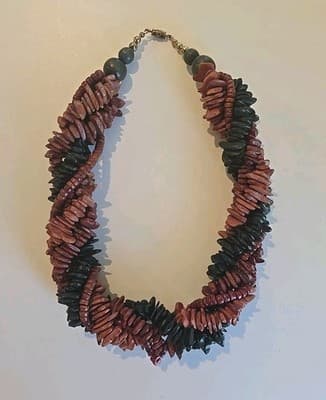 Natural Twisted Stone Chip Brown Black Necklace 19 Inches Barrel Clasp