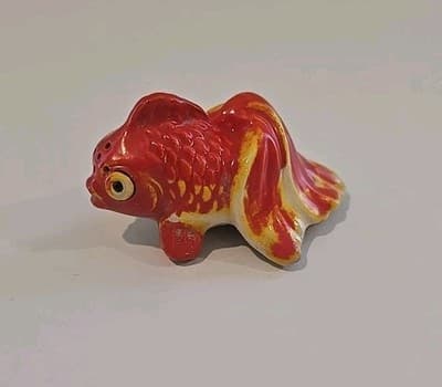 Goldfish Salt And Pepper Shaker Made In Japan (Vintage) - Thumbnail 2