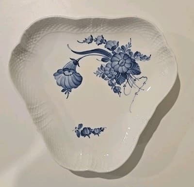 Royal Copenhagen Blue Fluted Flower Braided Triangular Dish 10/1520