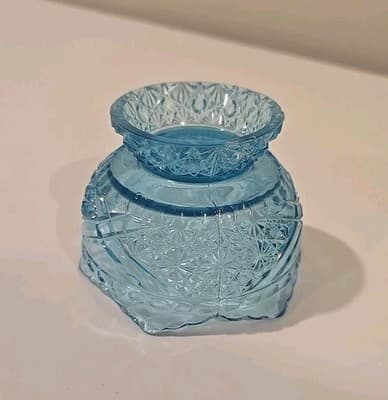 EAPG Glass Bowl Blue With Daisy And Button Crossbar Pattern - Thumbnail 9