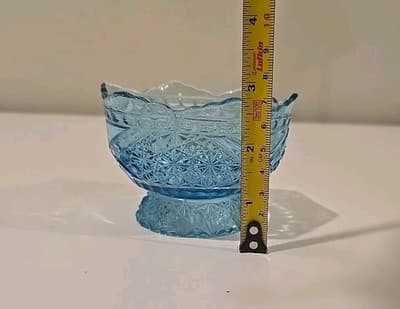 EAPG Glass Bowl Blue With Daisy And Button Crossbar Pattern - Thumbnail 3