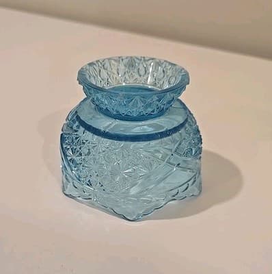 EAPG Glass Bowl Blue With Daisy And Button Crossbar Pattern - Thumbnail 8