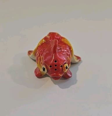 Goldfish Salt And Pepper Shaker Made In Japan (Vintage) - Thumbnail 3